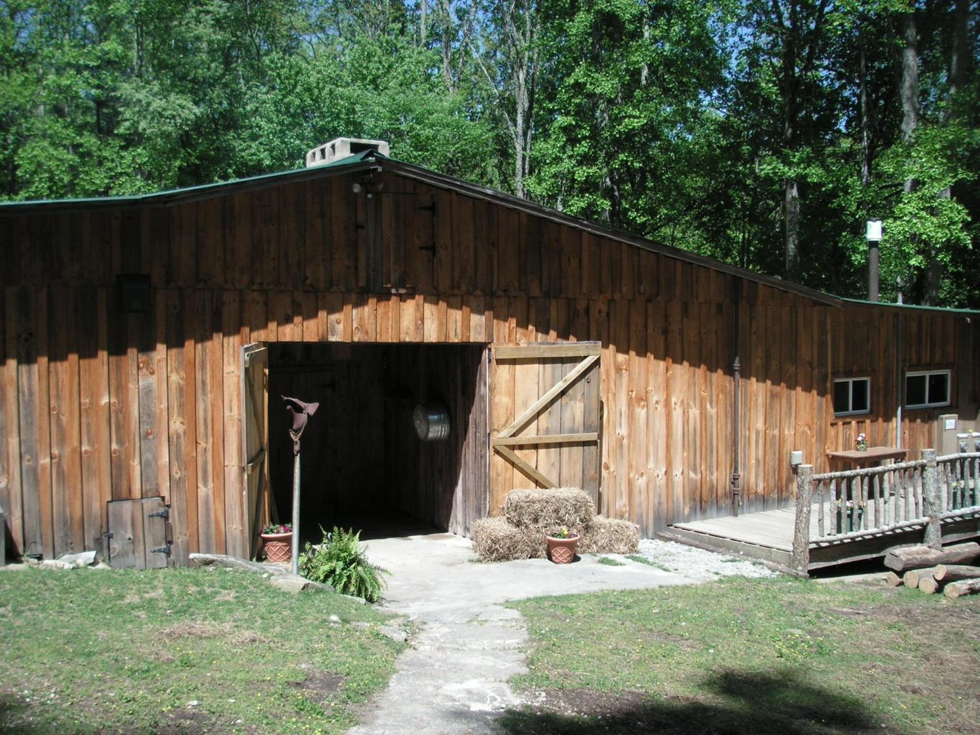 Arrowmont Stables & Cabins Cullowhee Zewnętrze zdjęcie